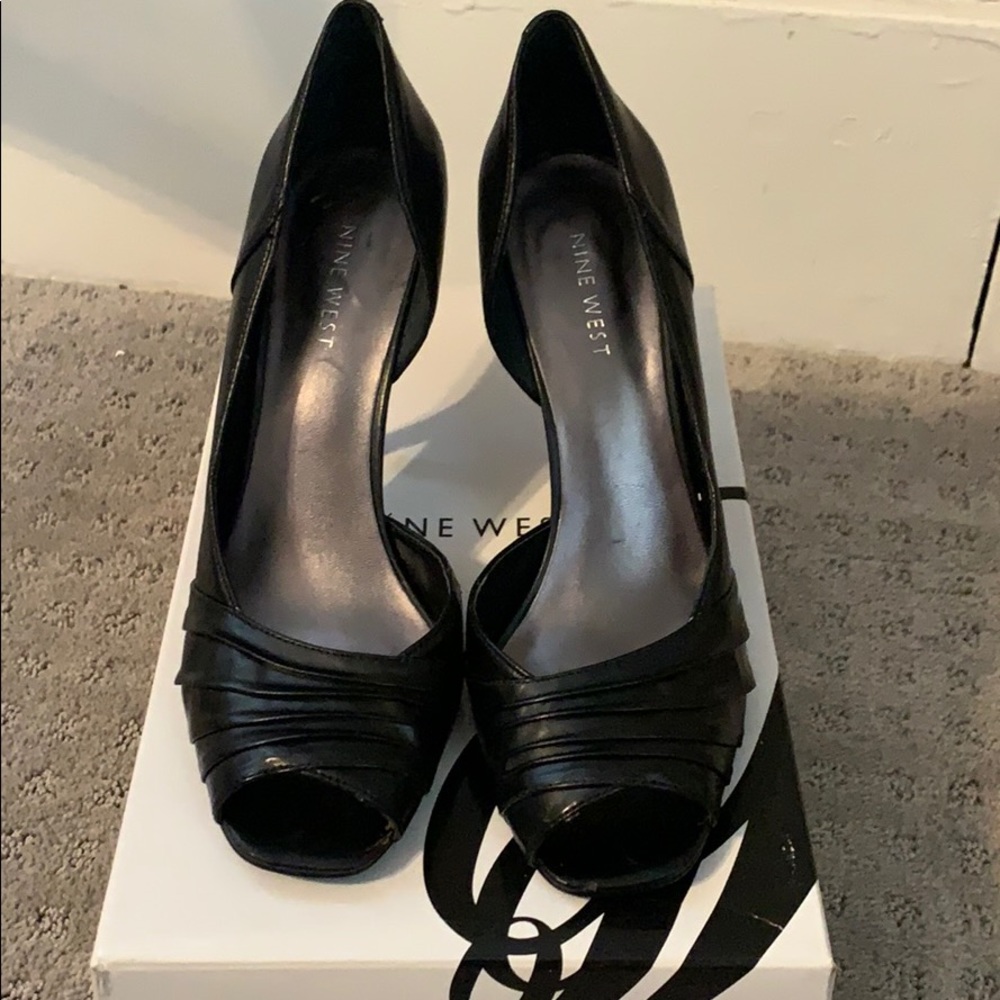 Nine West peep toe heel